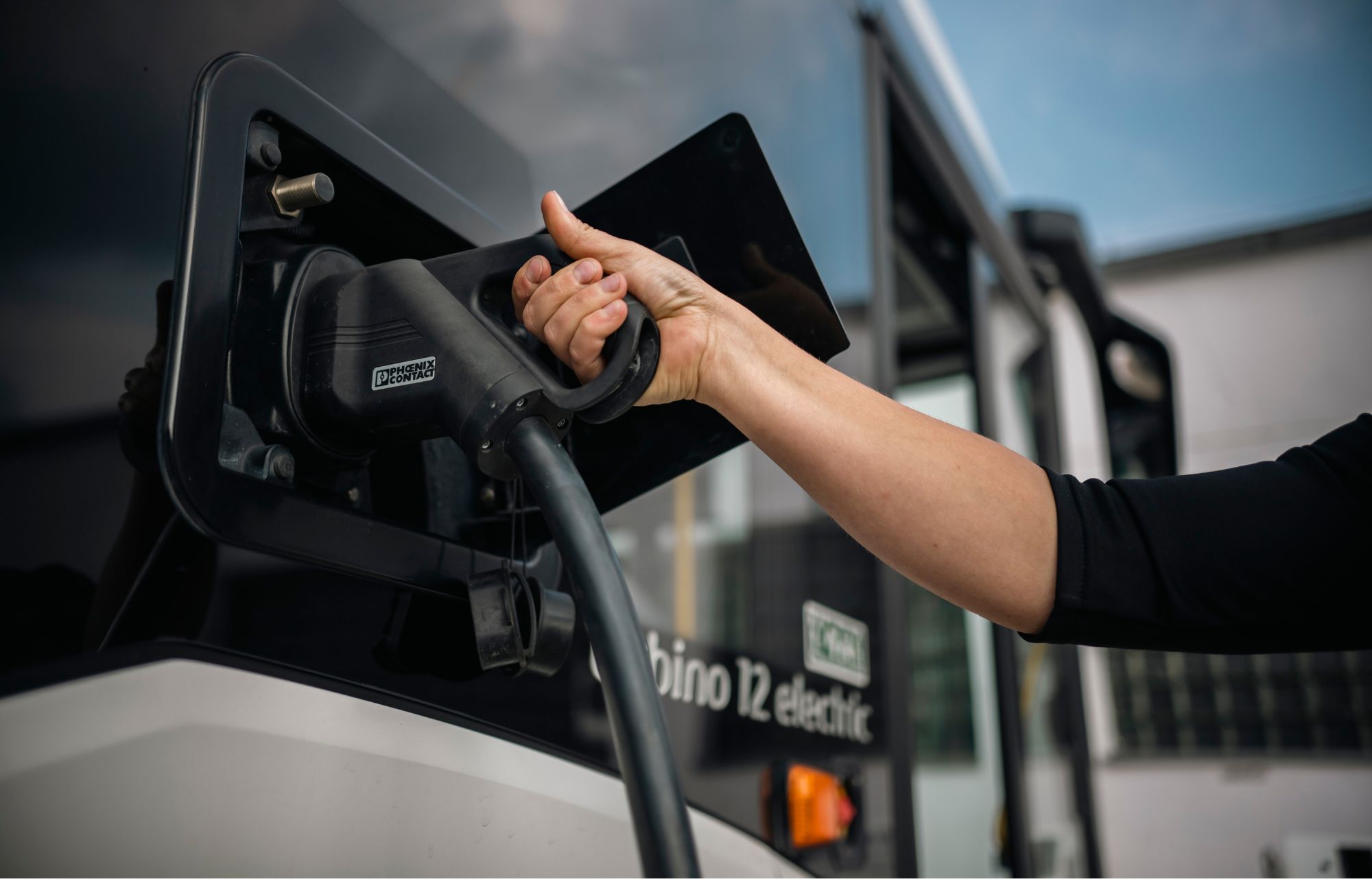 Zdjęcie ładowarki do autobusu elektrycznego